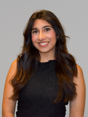 Dr Savani headshot - 225x300 - A.png